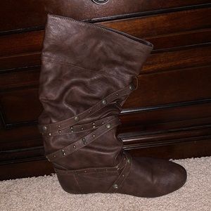 Brown boots